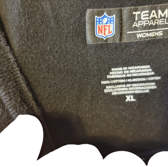 Woman's T-Shirt- New Orleans Saints - Picture 3 of 4